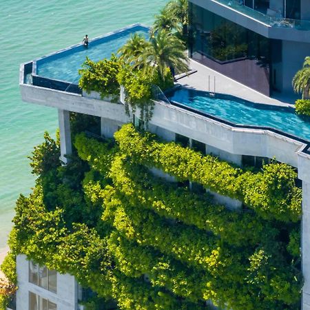 M Hotel Danang Exterior foto The rooftop garden
